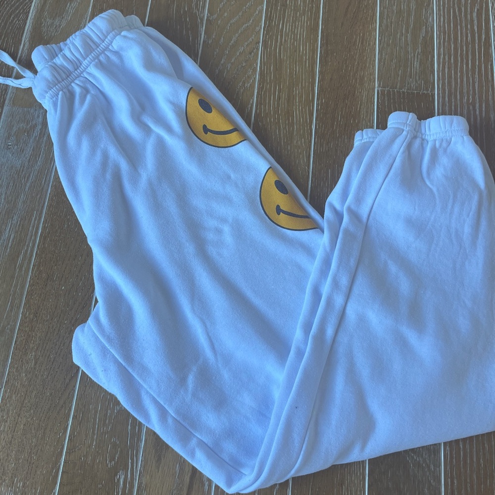 Great condition Aviator Nation Smiley 2 Light Weight Smiley Sweatpants Sz Small